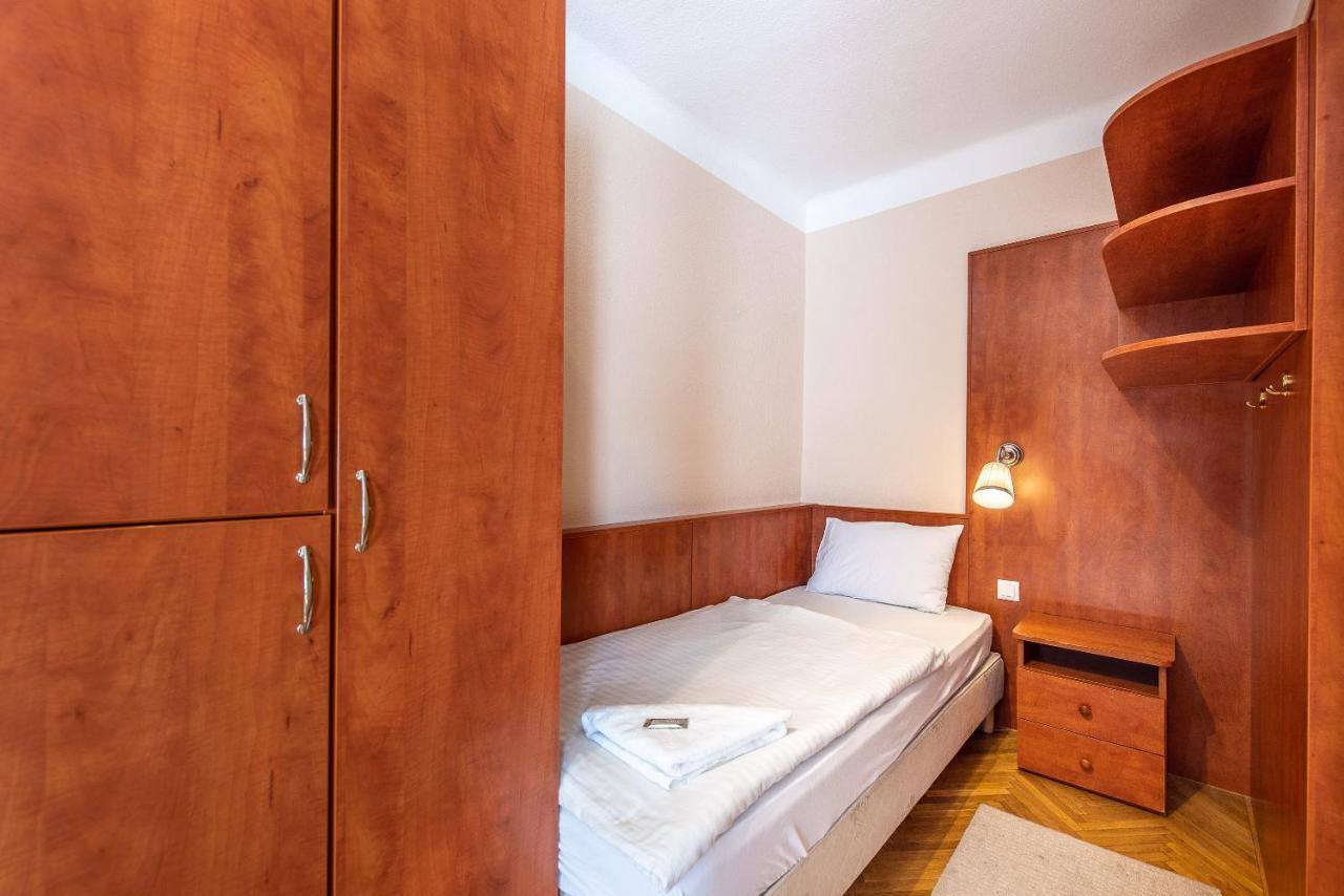 Korona Panzio Budapest Extérieur photo