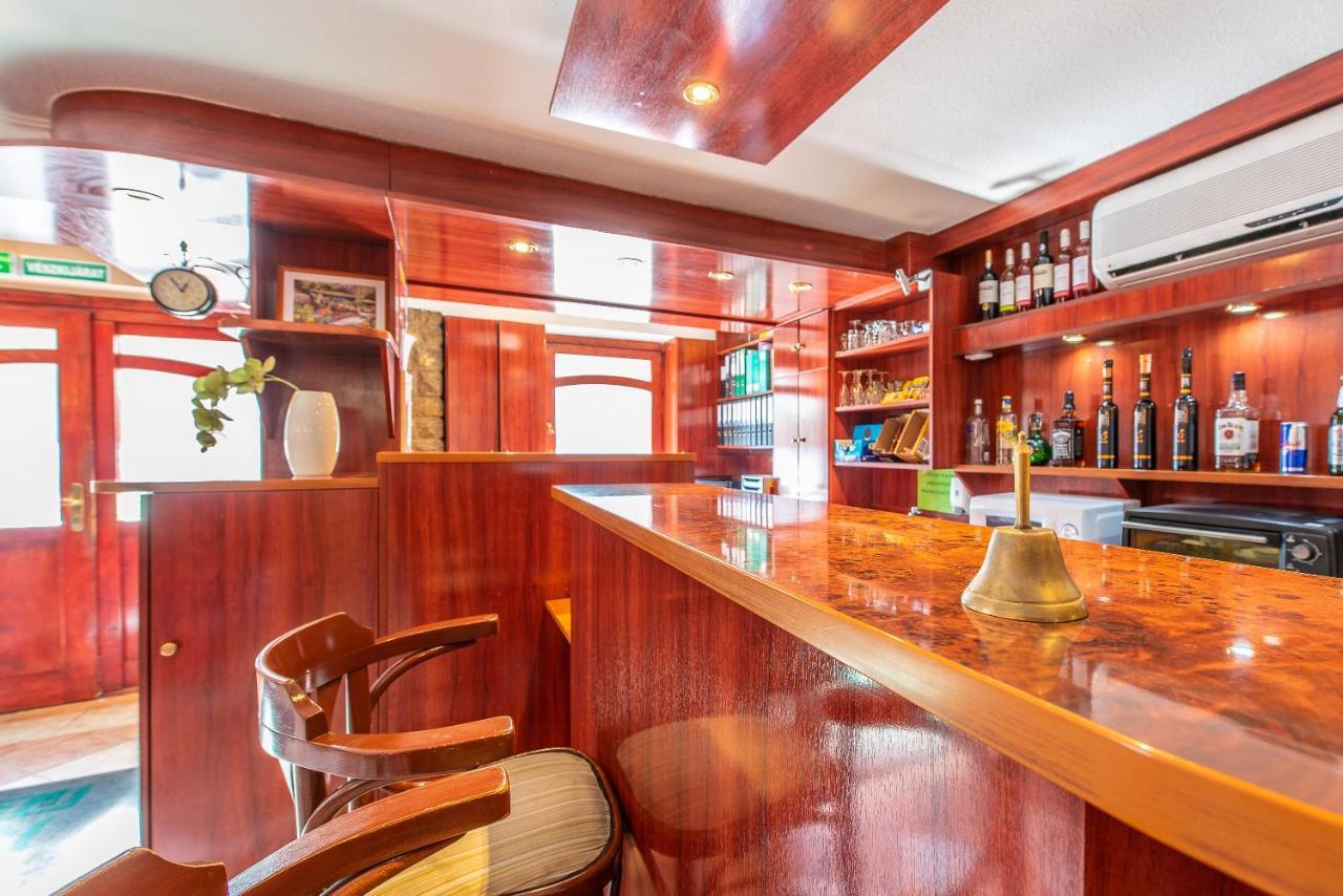 Korona Panzio Budapest Extérieur photo