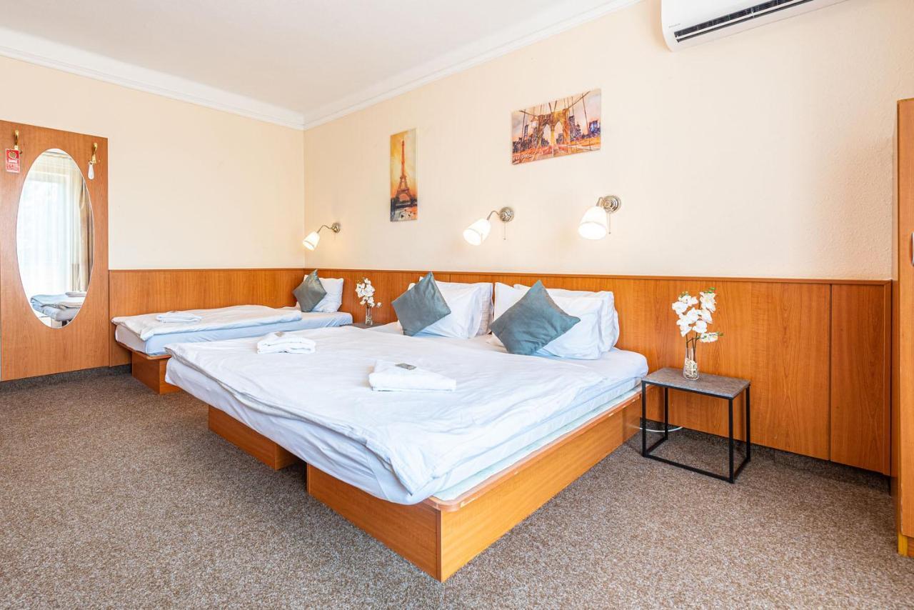 Korona Panzio Budapest Extérieur photo