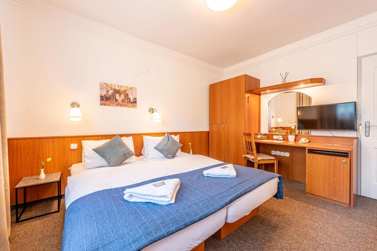 Korona Panzio Budapest Extérieur photo